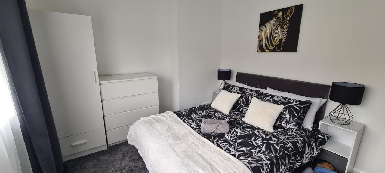 Cosy 3-Bedroom House In Aspley Nottingham Exterior foto